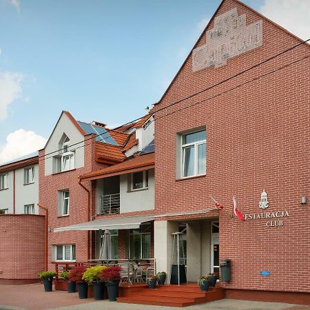 Hotel Capitol بيالا بودلاسكا المظهر الخارجي الصورة